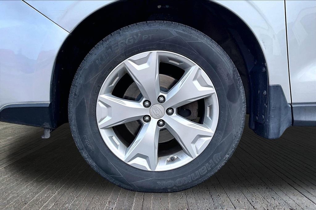 Used 2014 Subaru Forester 2.5i Limited AWD/4WD image 9
