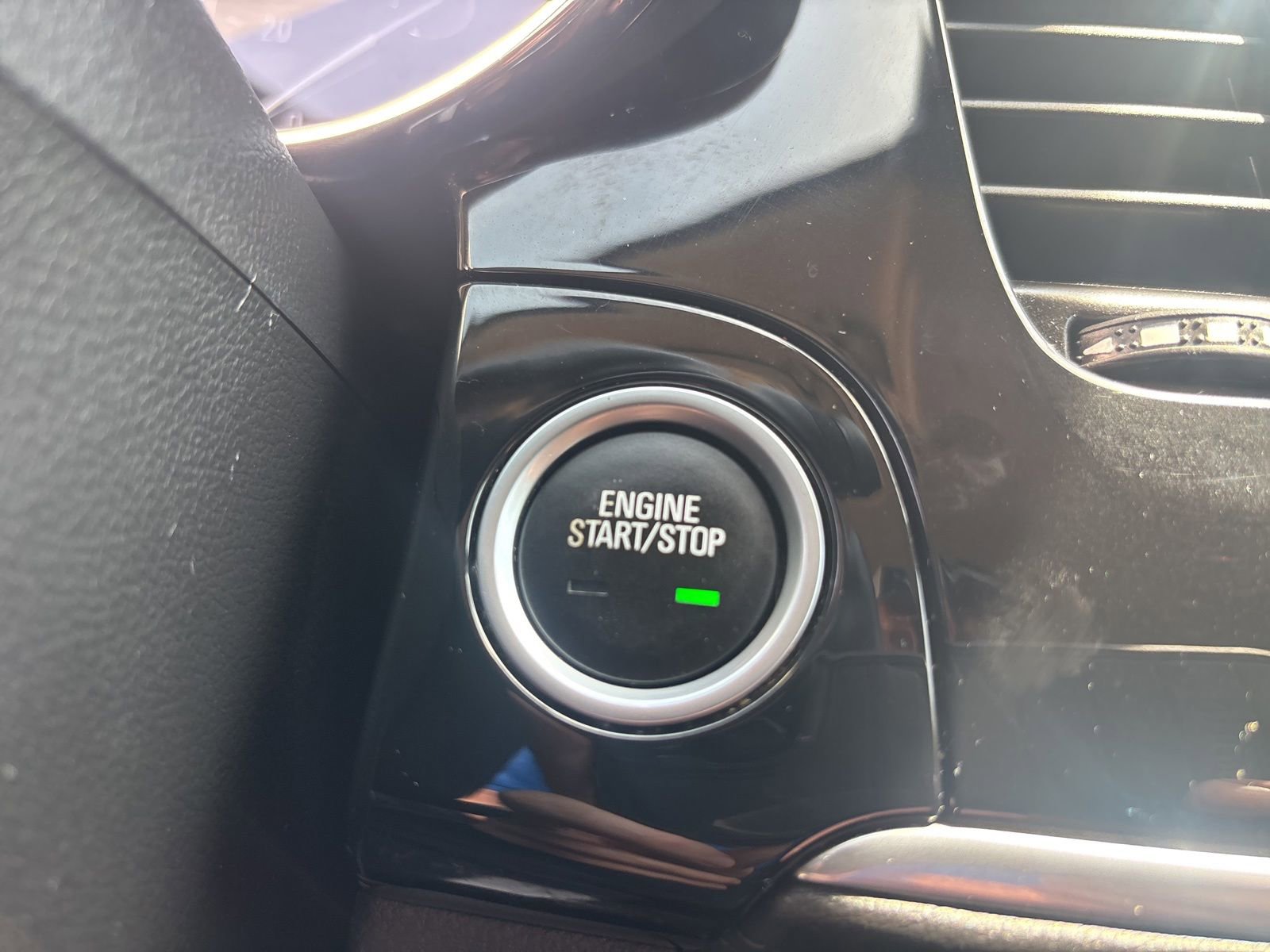 Used 2022 Buick Encore Preferred w/ Safety Package AWD/4WD image 20