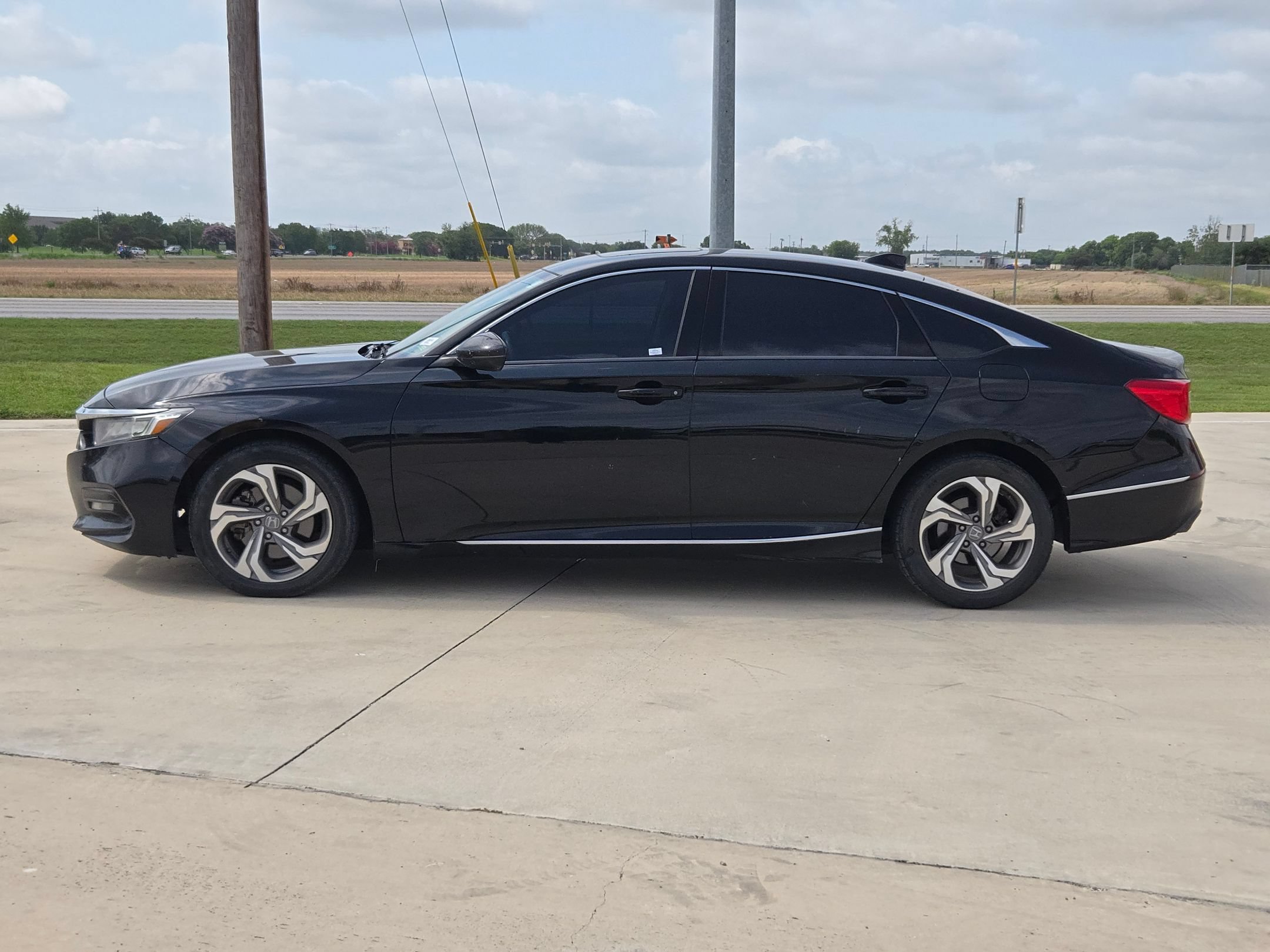 Used 2018 Honda Accord EX-L image 6