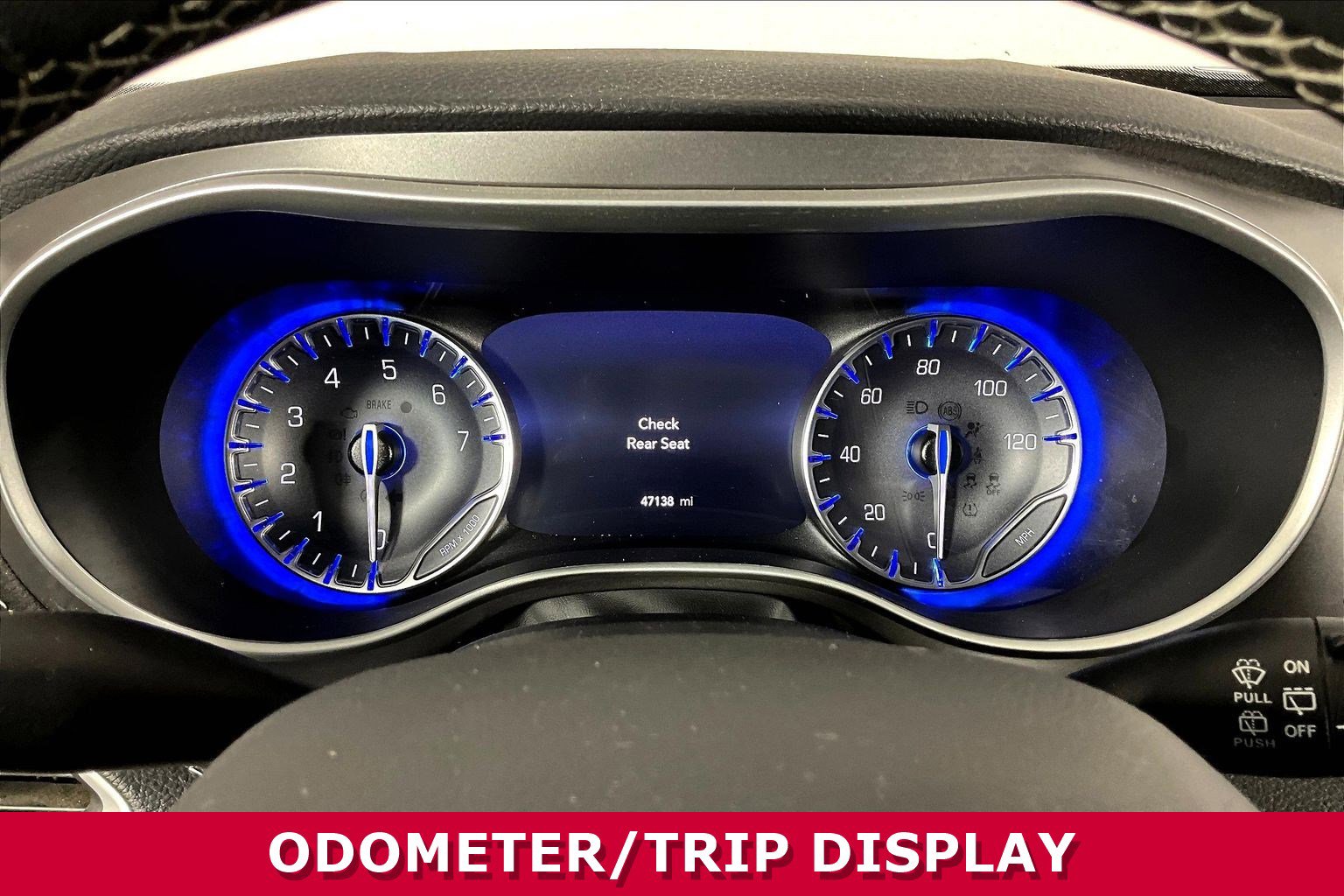 Used 2022 Chrysler Pacifica Touring-L FWD image 12