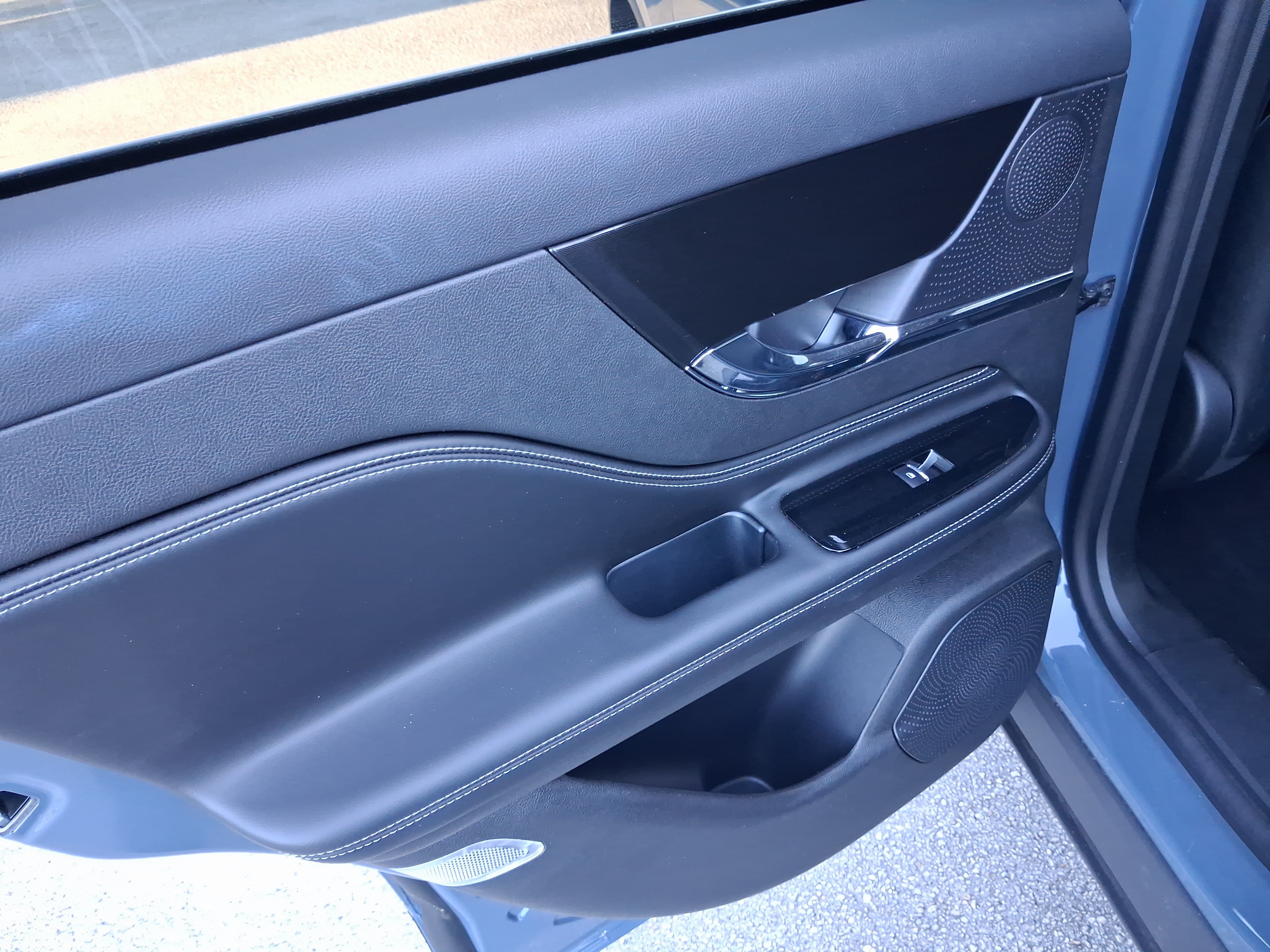 Certified 2023 Lincoln Corsair FWD image 9