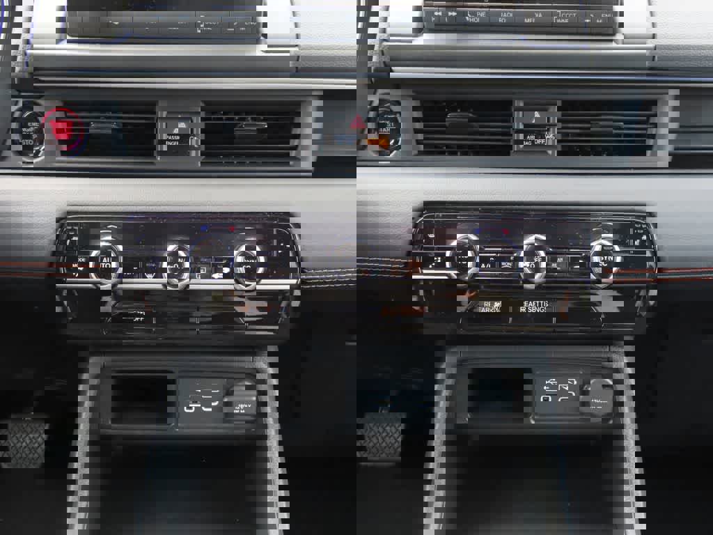 Certified 2025 Honda Pilot Sport image 23