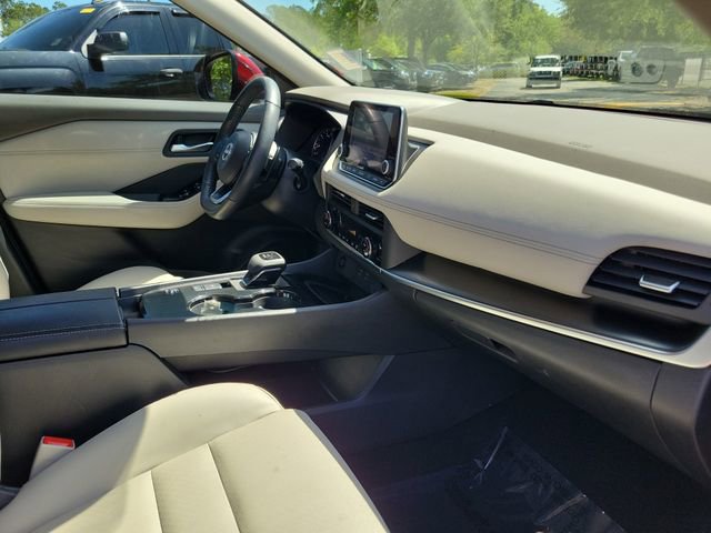 Used 2024 Nissan Rogue SV w/ SV Premium Package image 34