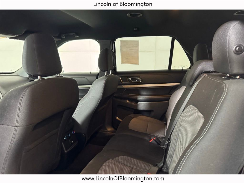 Used 2019 Ford Explorer XLT w/ Equipment Group 201A AWD/4WD image 29
