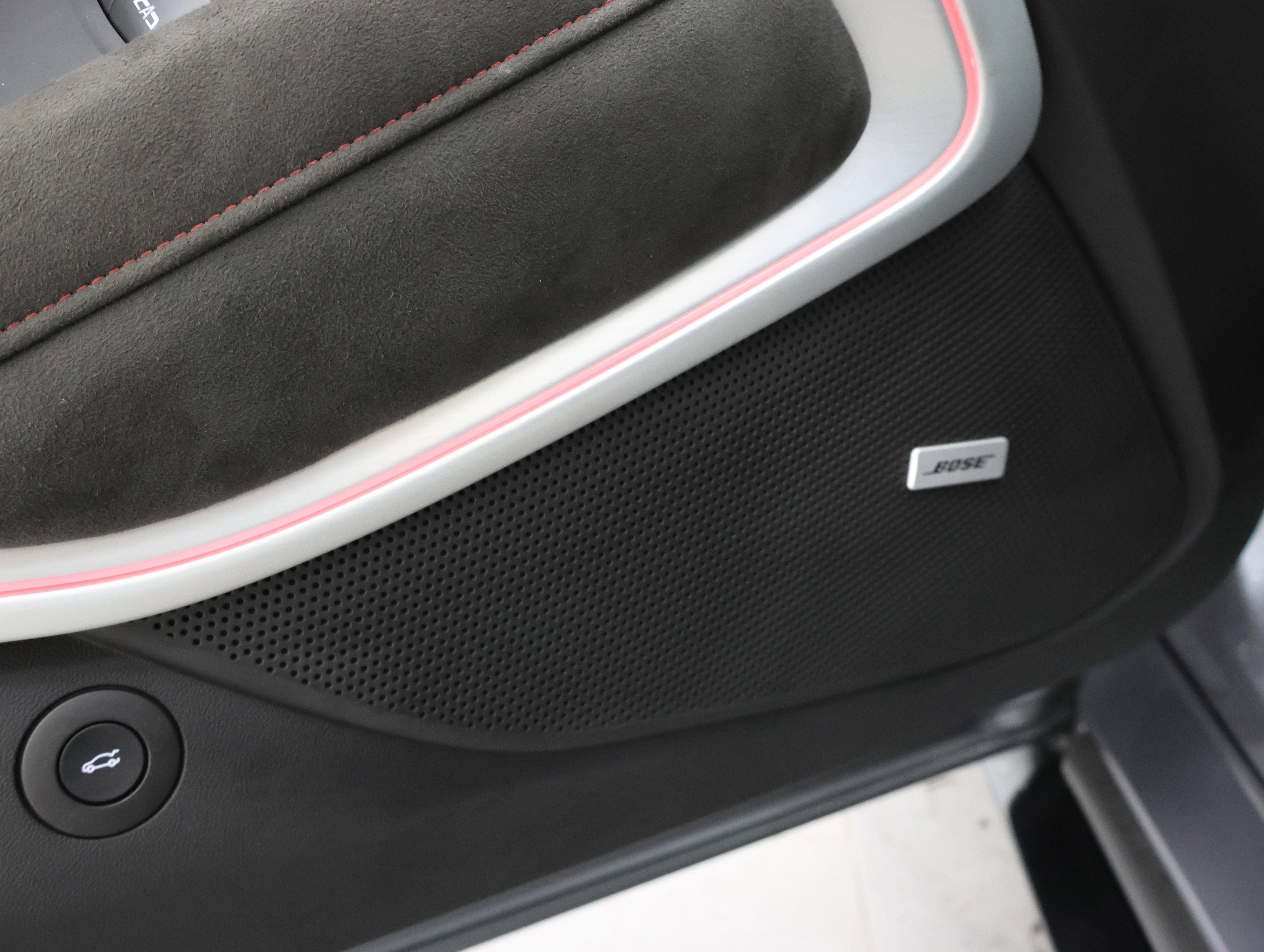 Used 2021 Chevrolet Camaro ZL1 RWD image 37