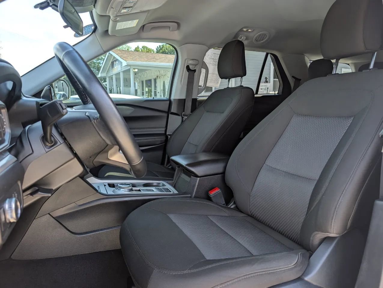 Used 2022 Ford Explorer XLT image 19