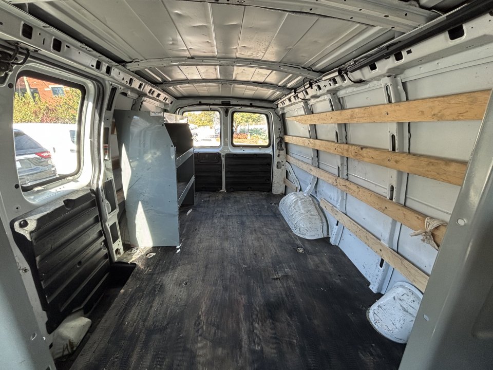 Used 2018 GMC Savana 2500 w/ Driver Convenience Package RWD image 14