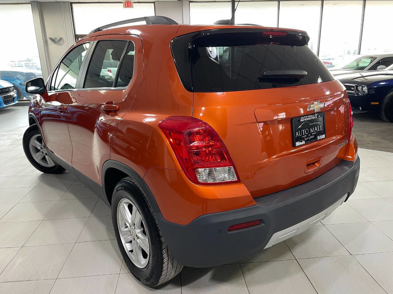 Used 2016 Chevrolet Trax LT w/ LT Sun and Sound Package image 5