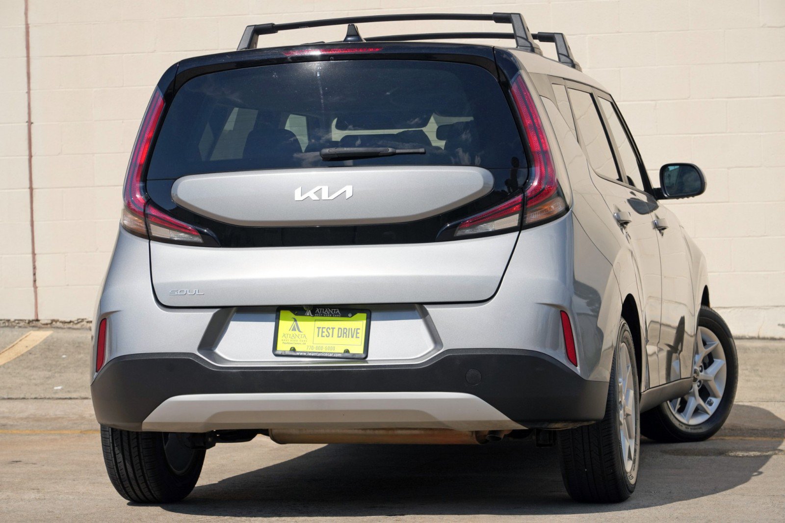 Used 2023 Kia Soul LX w/ LX Technology Package FWD image 4