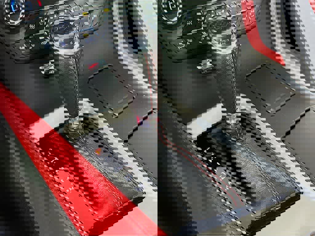 Used 2015 Chevrolet Corvette Z06 RWD image 17