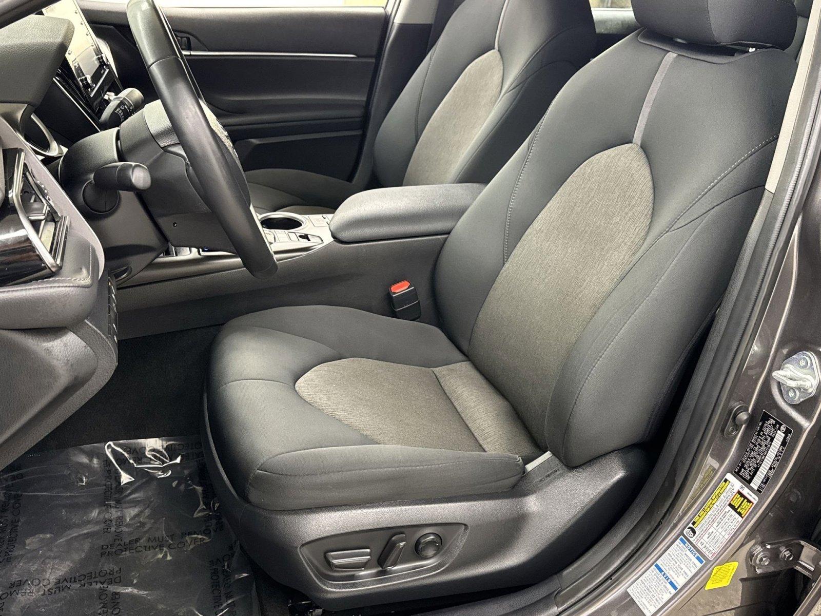 Used 2024 Toyota Camry LE image 4