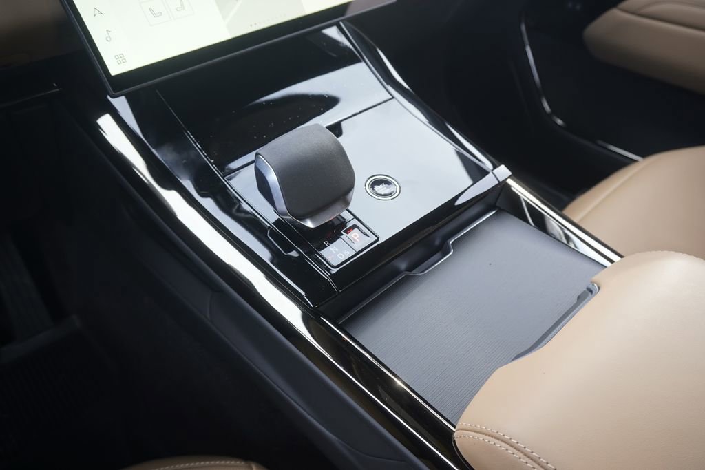 New 2026 Land Rover Range Rover Sport SE image 14