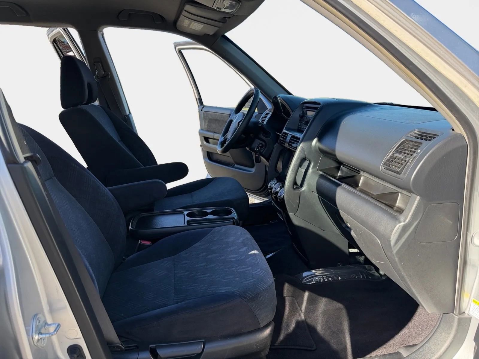 Used 2006 Honda CR-V LX image 12