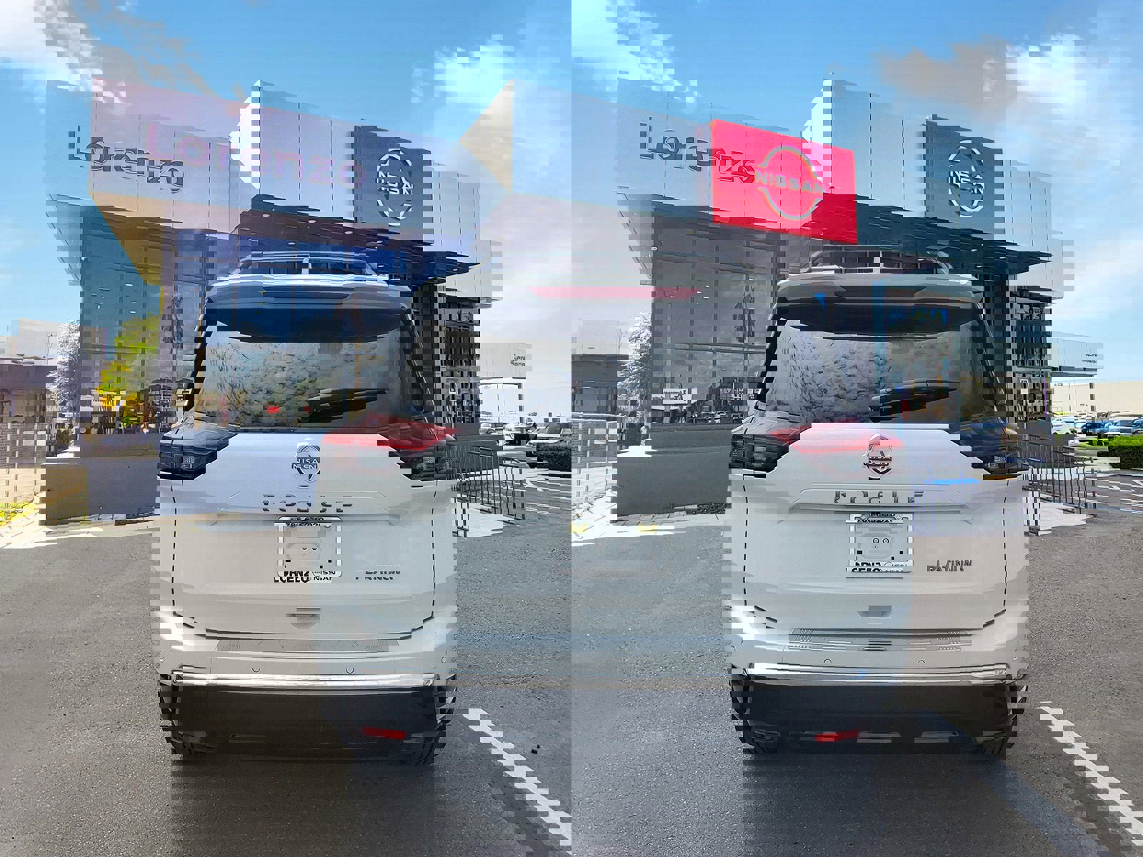 New 2025 Nissan Rogue Platinum w/ Platinum Premium Package image 5