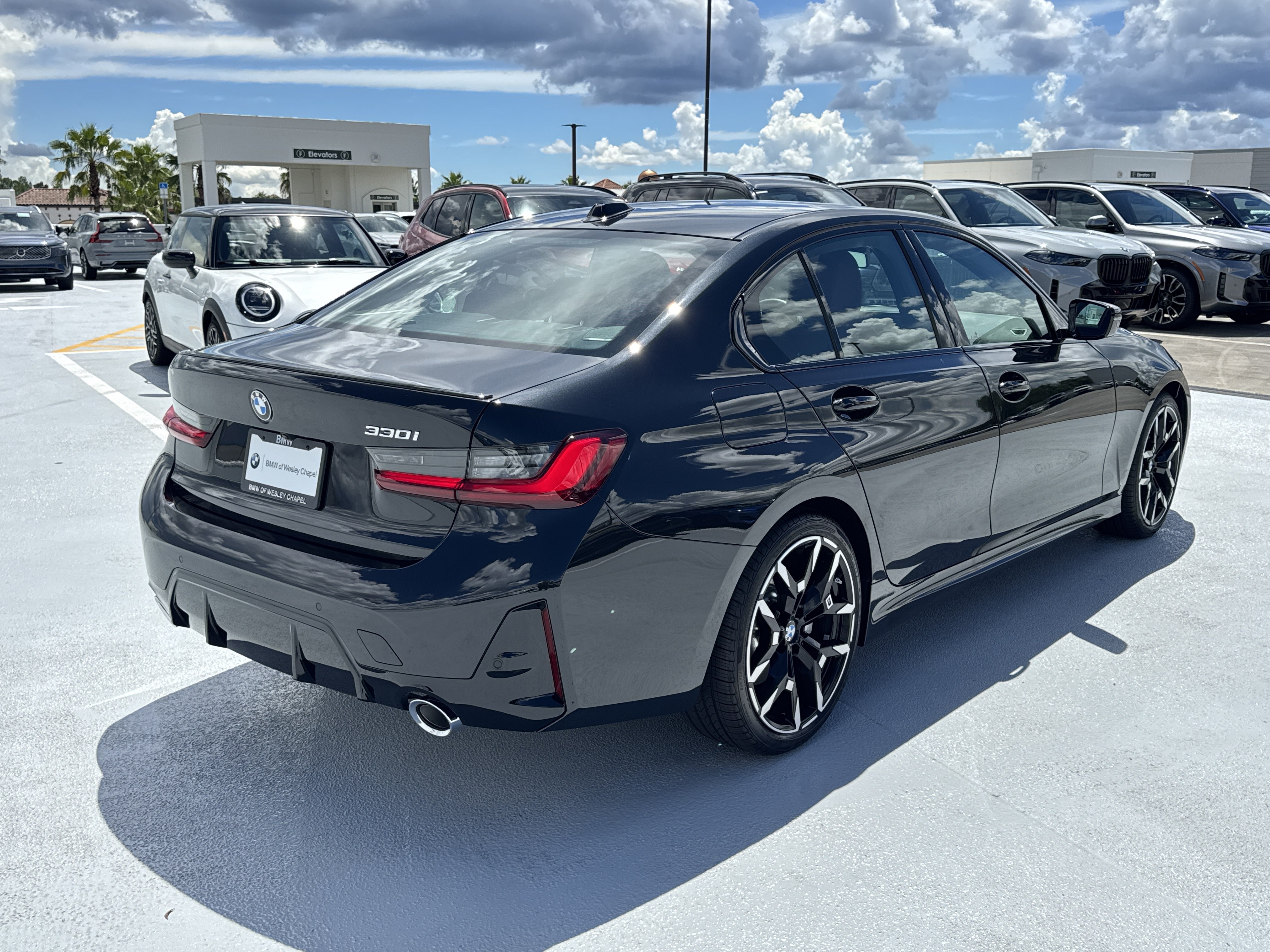 New 2026 BMW 330i Sedan w/ M Sport Package RWD image 7
