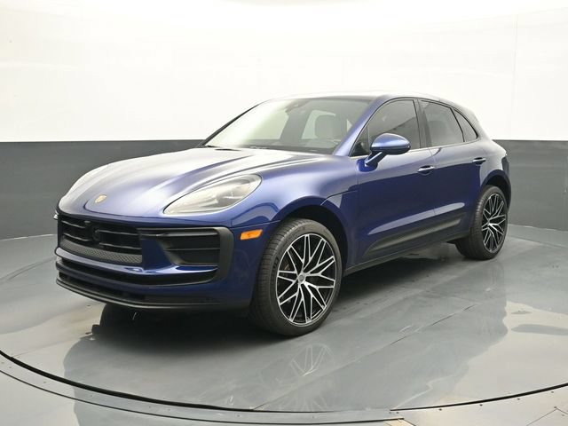 Certified 2025 Porsche Macan AWD/4WD video 1