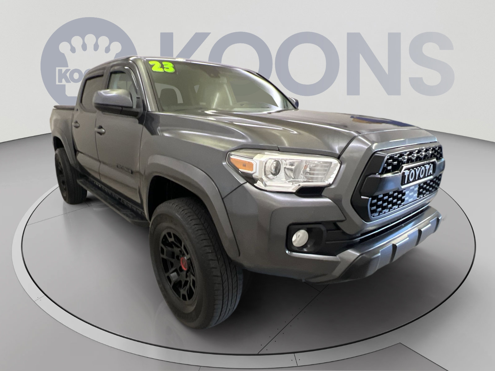 Used 2023 Toyota Tacoma SR5 AWD/4WD image 2