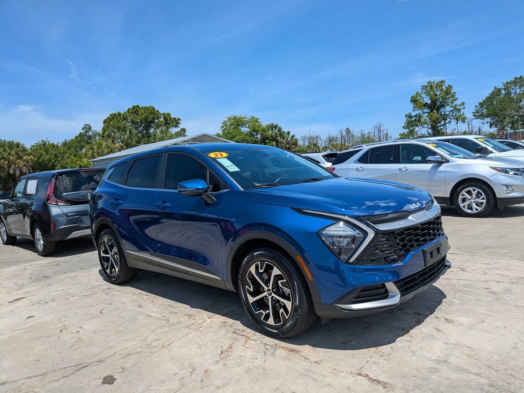 Certified 2023 Kia Sportage EX FWD image 2