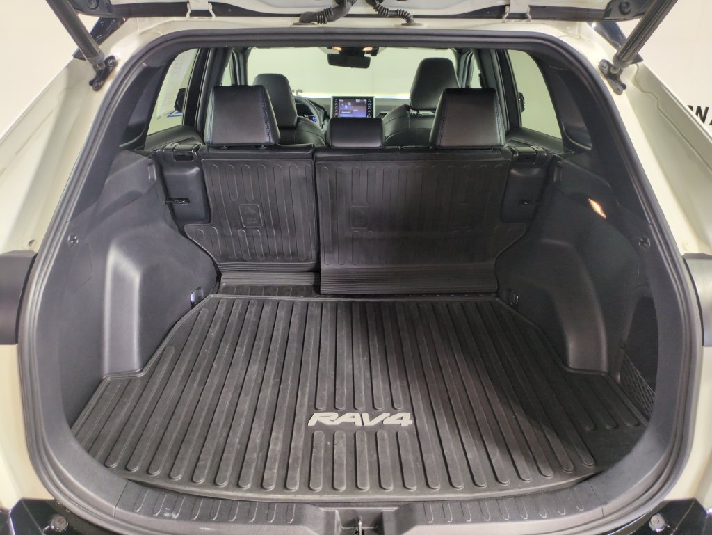 Used 2021 Toyota RAV4 XSE w/ XSE Grade Weather Package AWD/4WD image 29