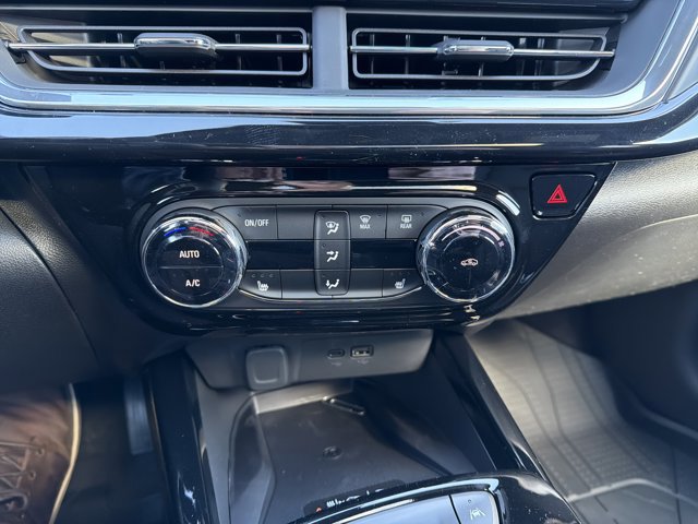 New 2026 Chevrolet Trax RS w/ Sunroof Package image 18