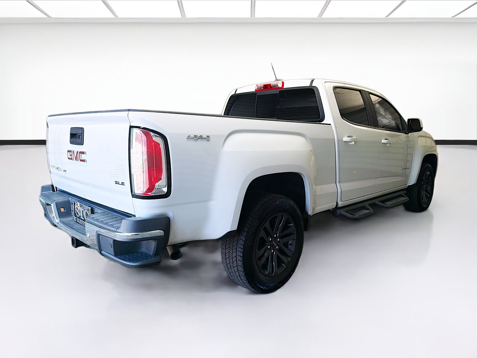 Used 2020 GMC Canyon SLE w/ Driver Alert Package AWD/4WD image 4