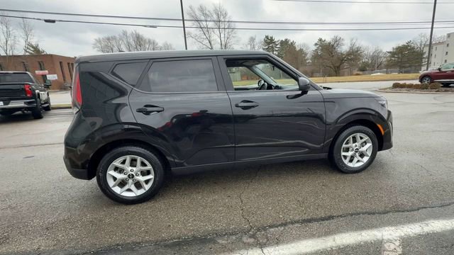 Used 2024 Kia Soul LX w/ Option Group 015 image 9