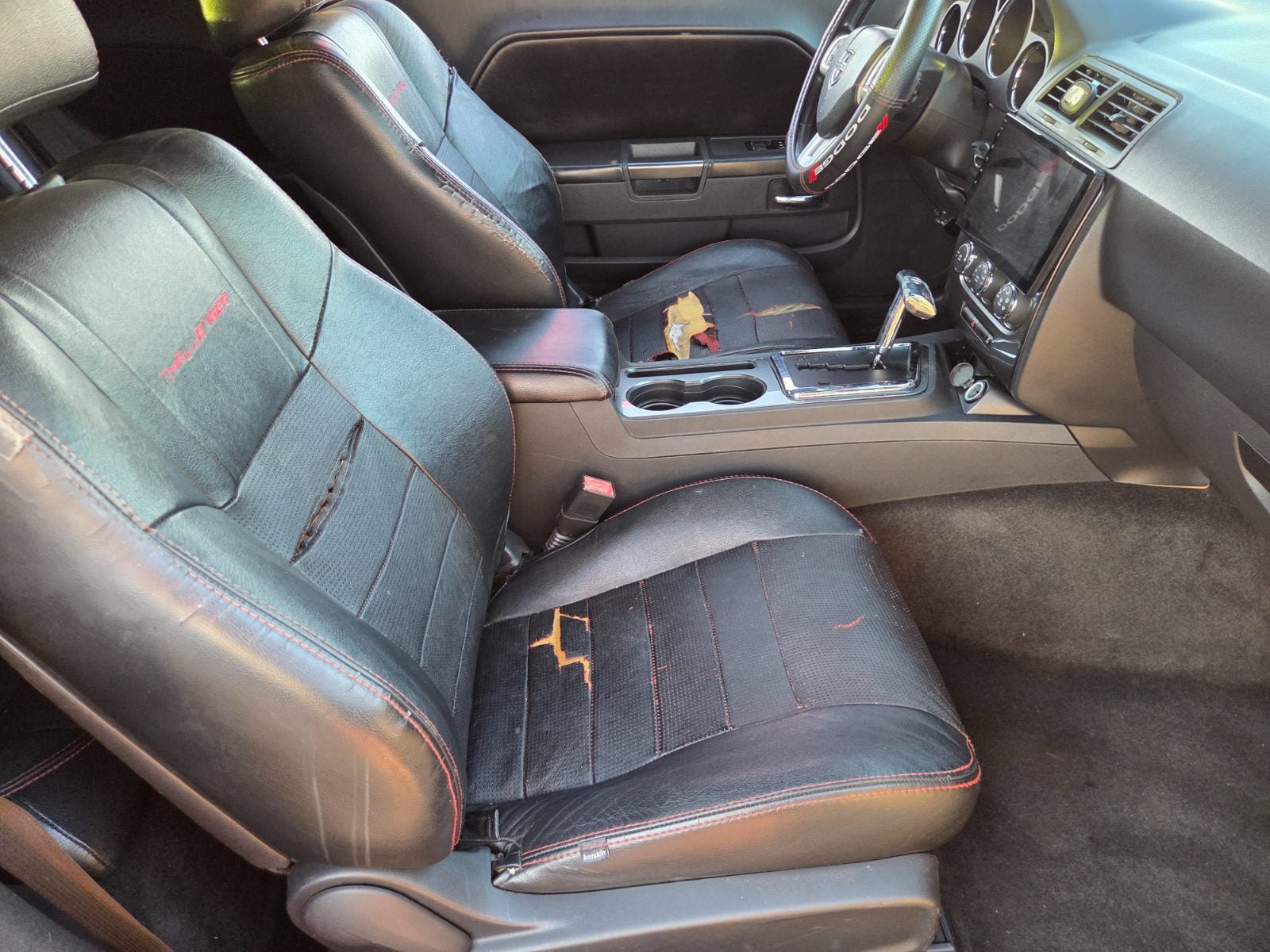 Used 2012 Dodge Challenger SXT RWD image 10
