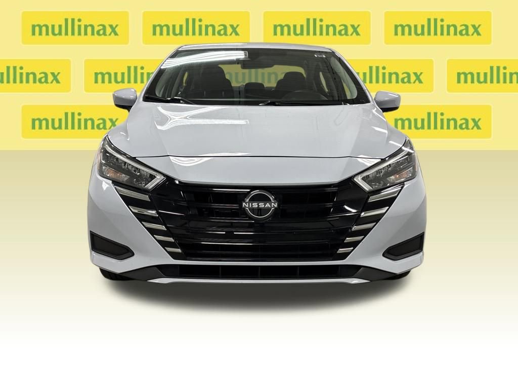 Used 2025 Nissan Versa SV image 6