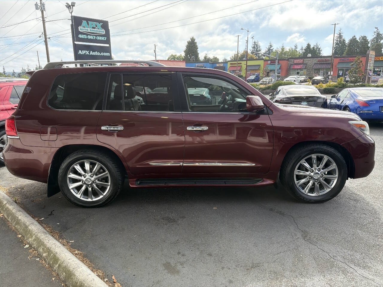 Used 2010 Lexus LX 570 4WD image 8