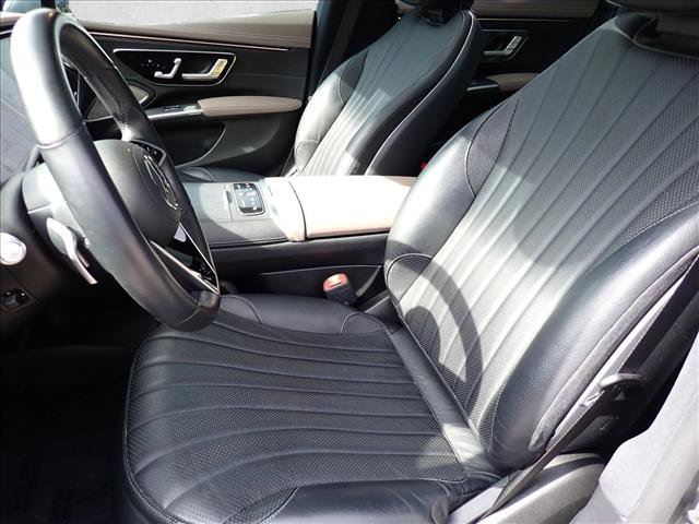 Used 2022 Mercedes-Benz EQS 580 4MATIC Sedan image 12