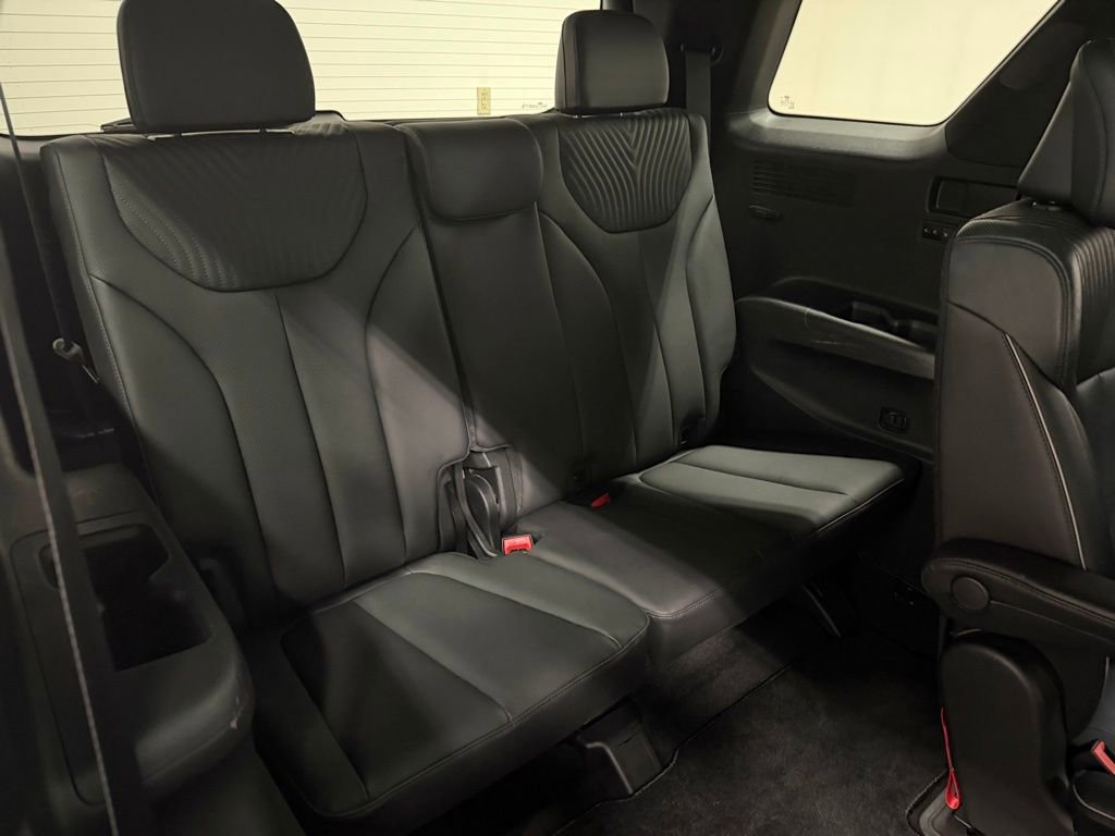 Used 2023 Hyundai Palisade Calligraphy image 24