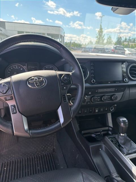 Used 2021 Toyota Tacoma TRD Off-Road w/ TRD Premium Off Road Package AWD/4WD image 6
