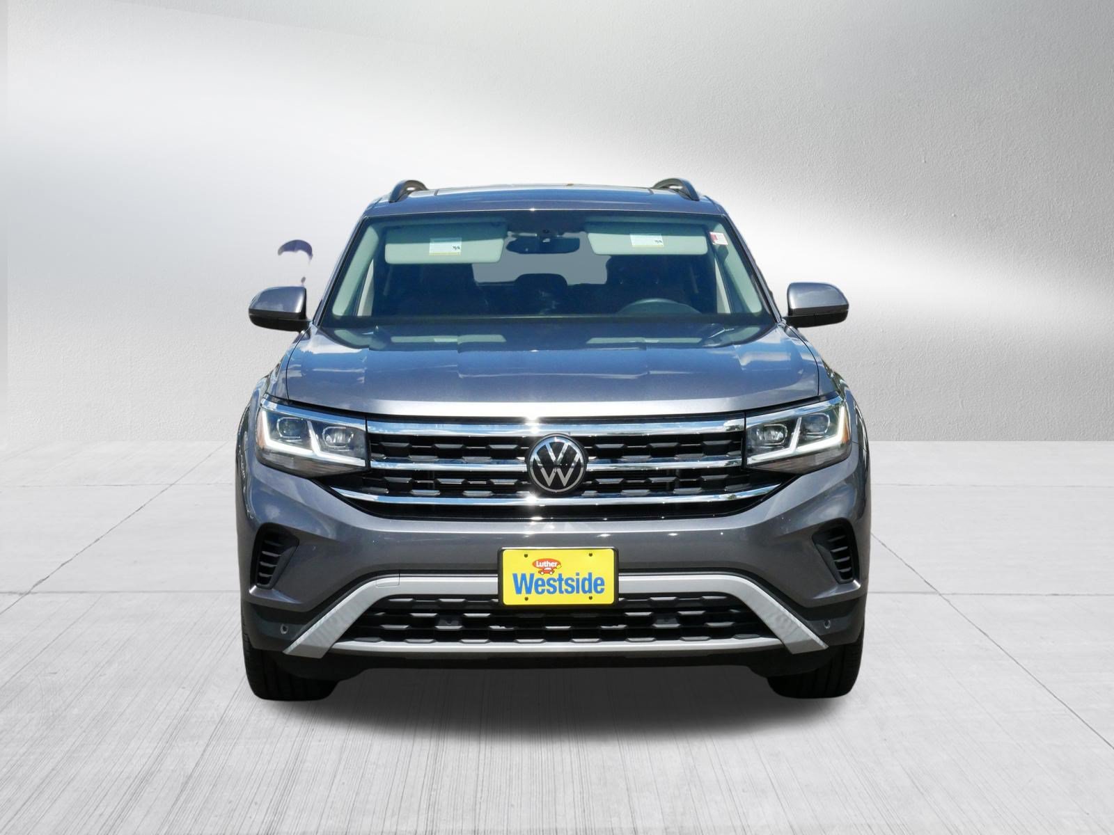 Certified 2023 Volkswagen Atlas SE w/ Panoramic Sunroof Package AWD/4WD image 2