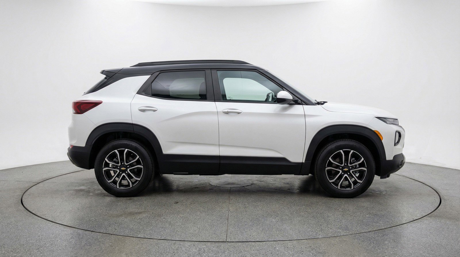 Used 2025 Chevrolet TrailBlazer LT FWD image 11