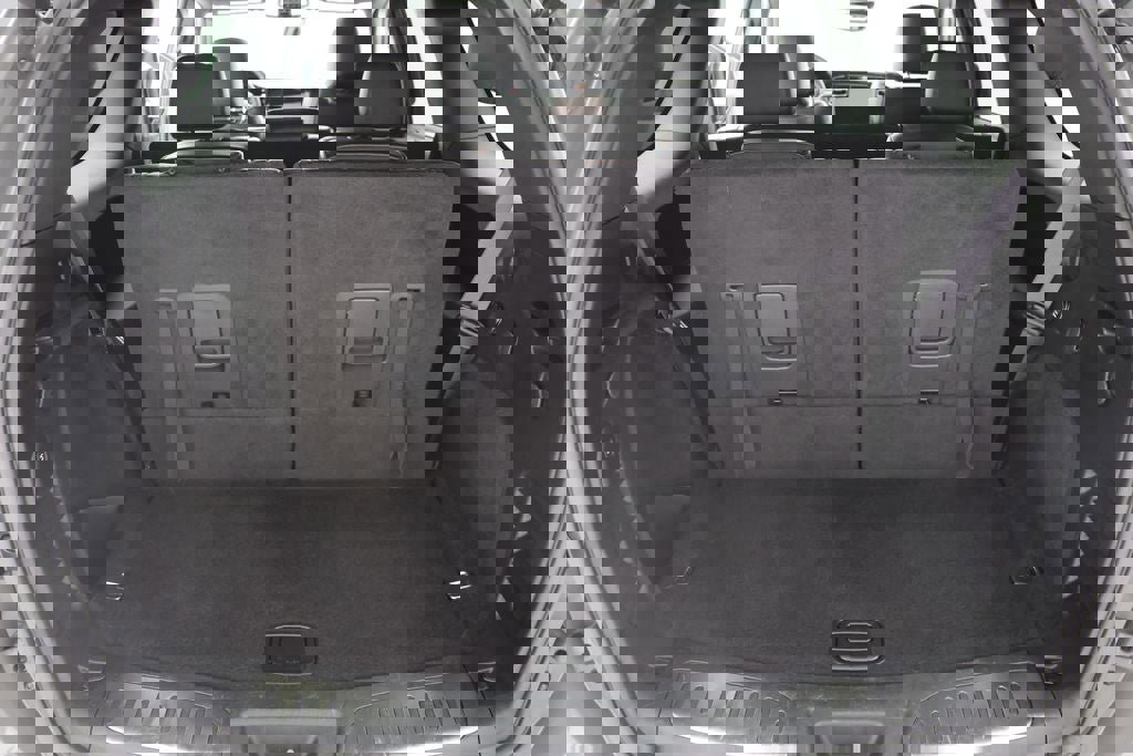 Used 2025 Dodge Durango GT image 30