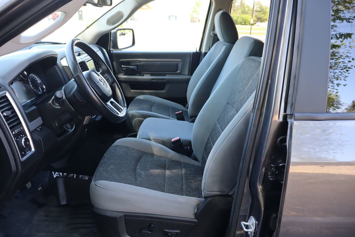 Used 2019 RAM 1500 Big Horn AWD/4WD image 19
