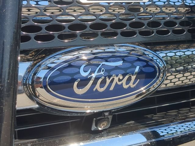 Used 2015 Ford F150 King Ranch w/ Equipment Group 601A Luxury AWD/4WD image 32