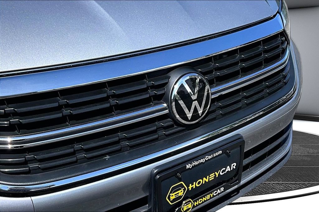 Used 2024 Volkswagen Jetta SE FWD image 33