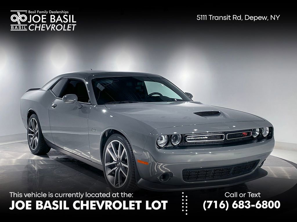 Used 2023 Dodge Challenger R/T image 1