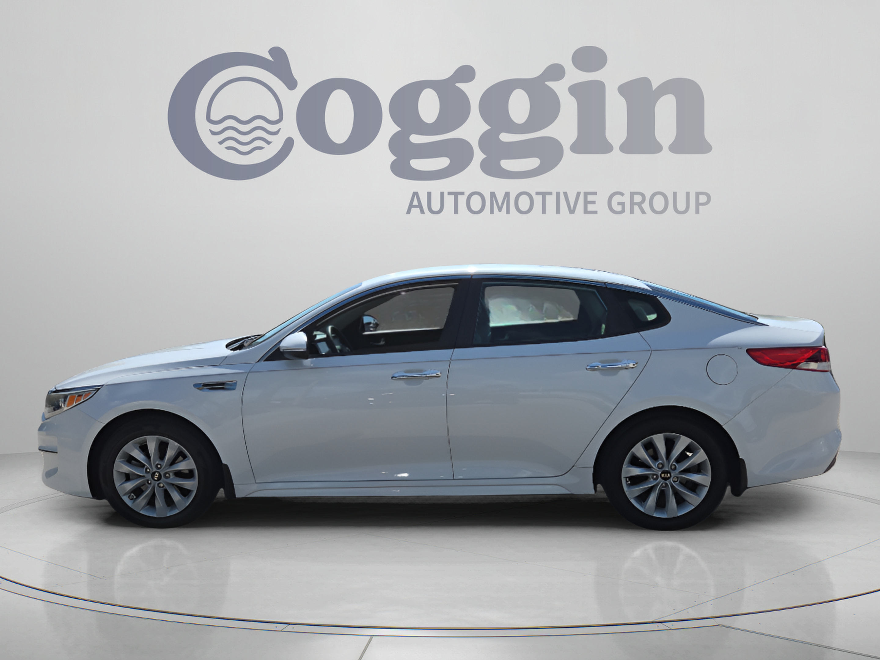 Used 2018 Kia Optima LX w/ Convenience Package FWD image 2