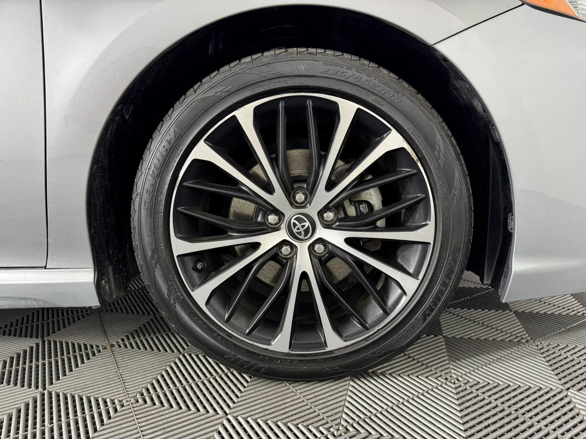 Used 2019 Toyota Camry SE w/ Convenience Package FWD image 45