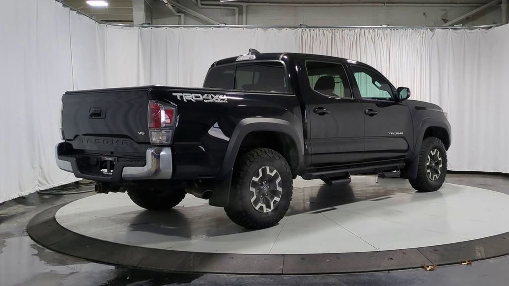 Used 2021 Toyota Tacoma TRD Off-Road image 9