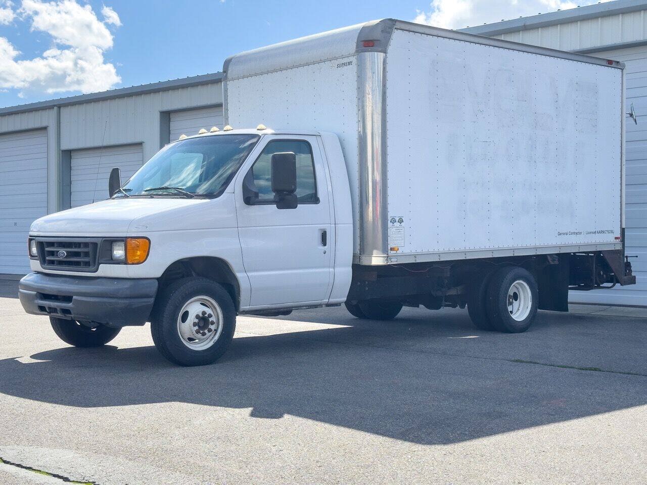 Used 2006 Ford E-450 and Econoline 450 RWD image 2