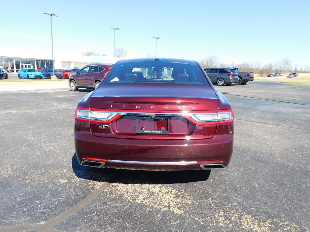 Used 2017 Lincoln Continental Select w/ Climate Package image 4