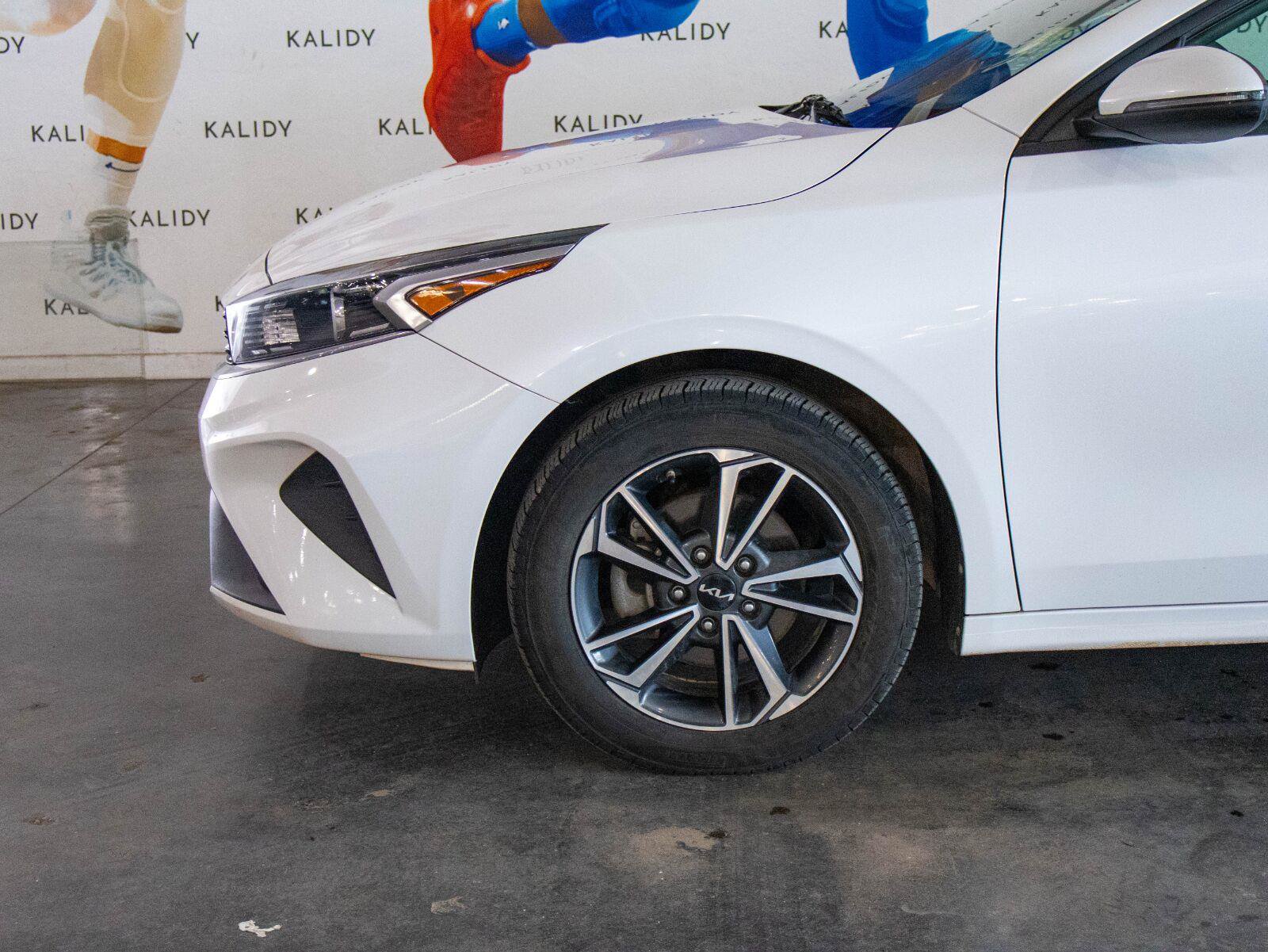 Used 2023 Kia Forte LXS w/ LXS Technology Package FWD image 15