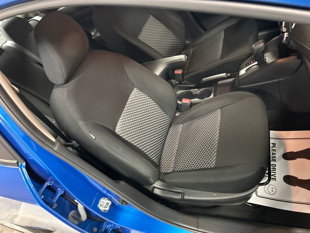 Used 2022 Nissan Versa S w/ Lighting Package image 22