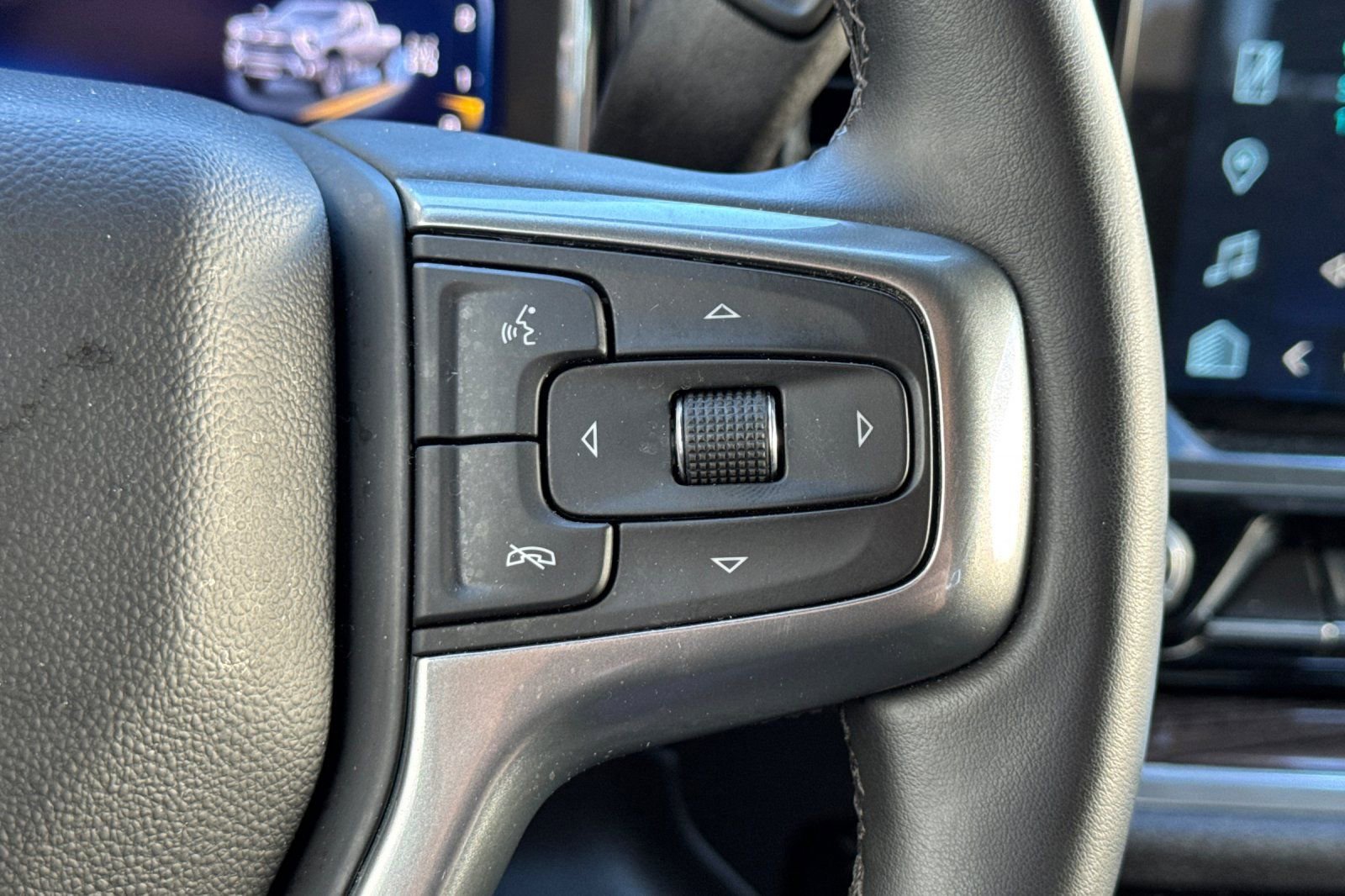 Used 2025 Chevrolet Silverado 2500 LT w/ Convenience Package AWD/4WD image 36