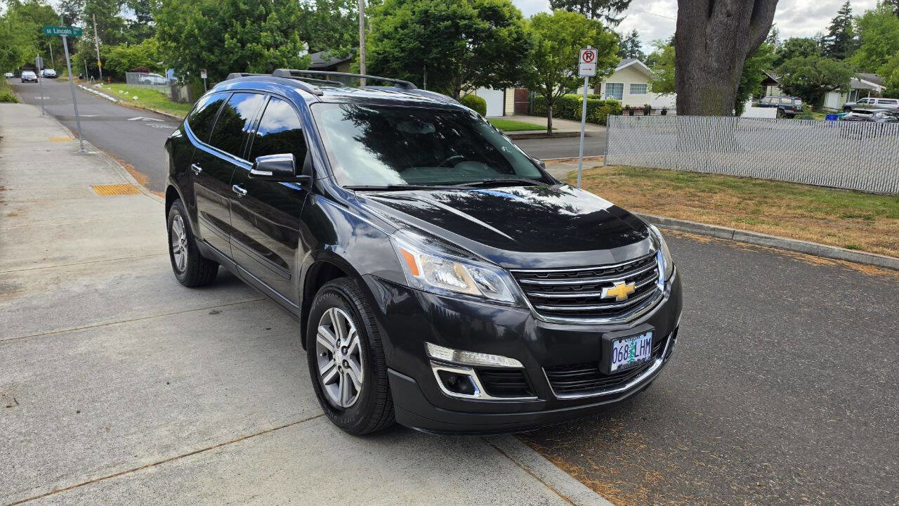 Used 2015 Chevrolet Traverse LT AWD/4WD image 3