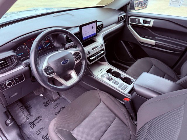 Certified 2023 Ford Explorer XLT RWD image 13