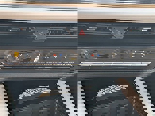 Certified 2025 Buick Envision Avenir image 17